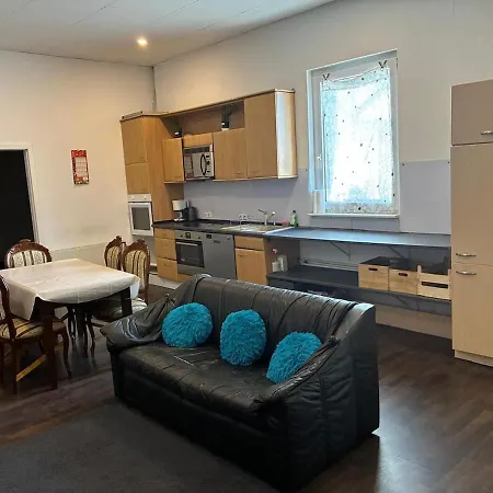 Ruehige Mit 4 Schlafzimmer Und Kamin Daire *