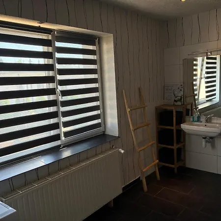 Daire Ruehige Mit 4 Schlafzimmer Und Kamin