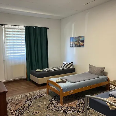 Ruehige Mit 4 Schlafzimmer Und Kamin Daire *
